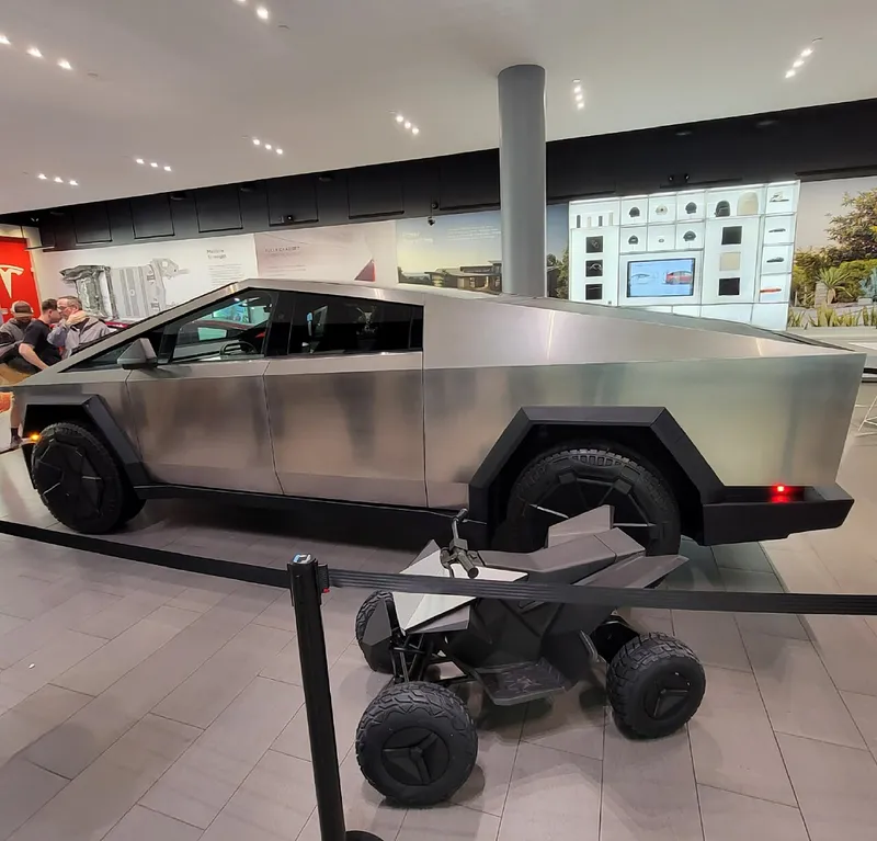 2025 Tesla Cybertruck