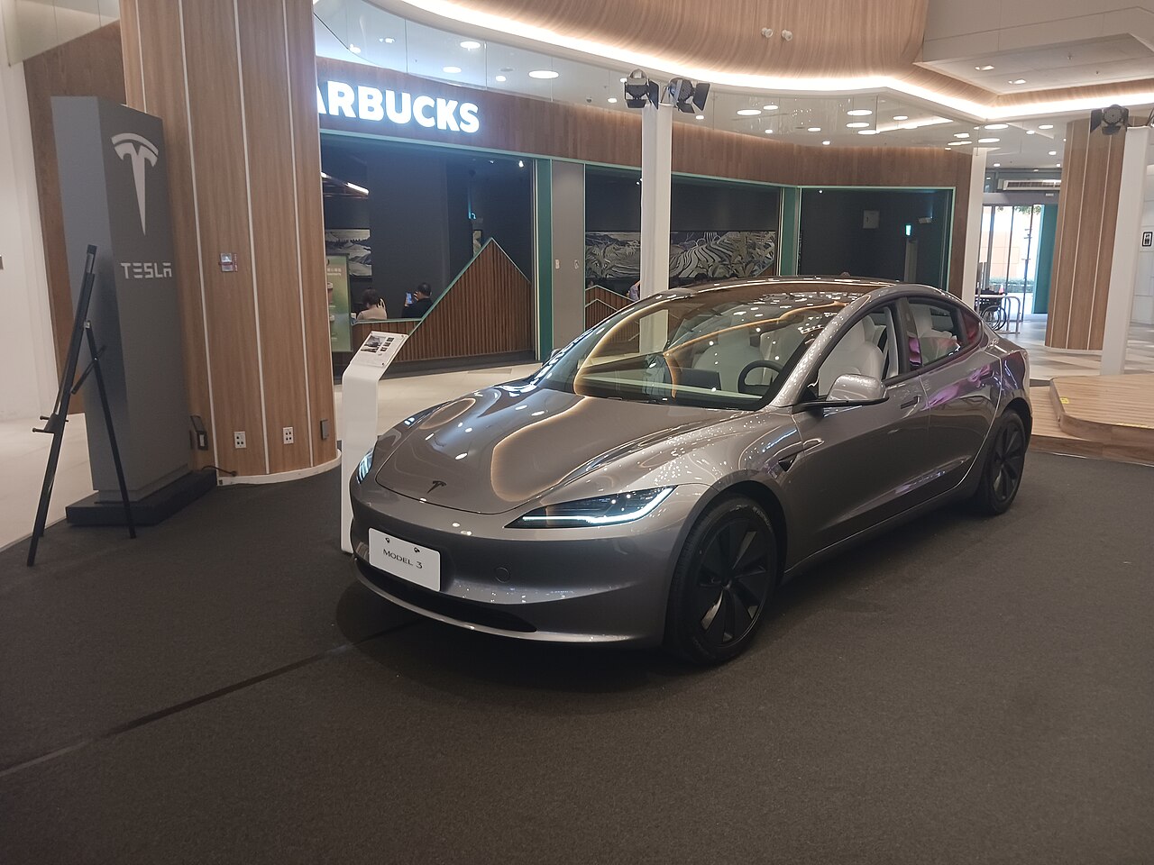 2025 Tesla Model 3